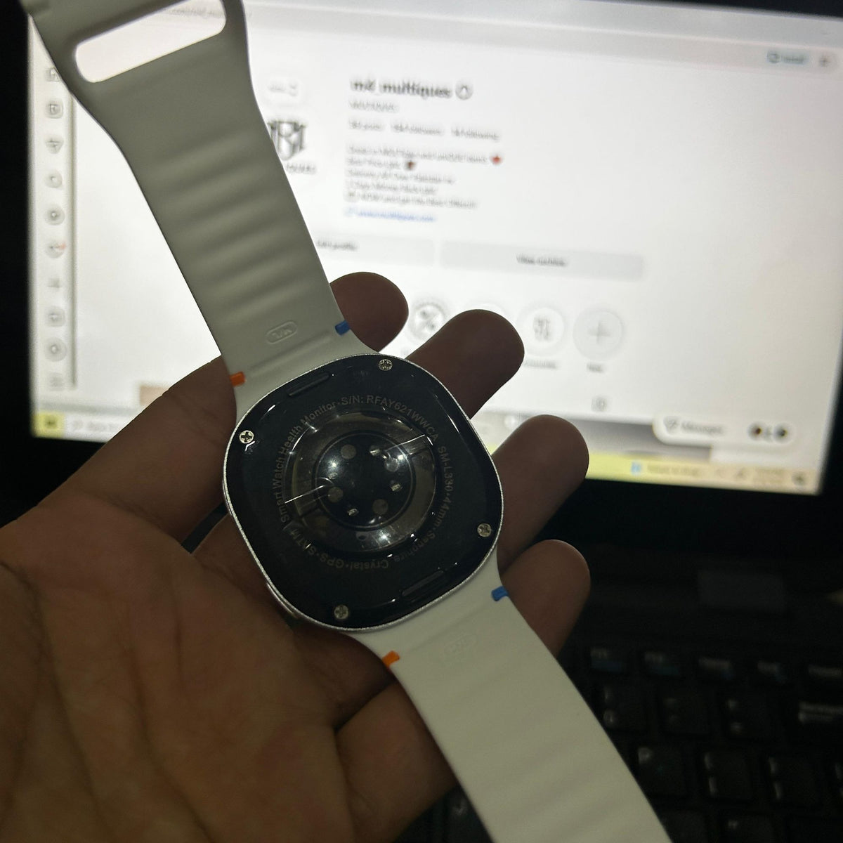 Watch 8 Round Dial Smart Watch with Logo and AMOLED Display in Premium Quality Round Dial Design